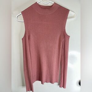 Women’s Cold Shoulder Ribbed Shirt